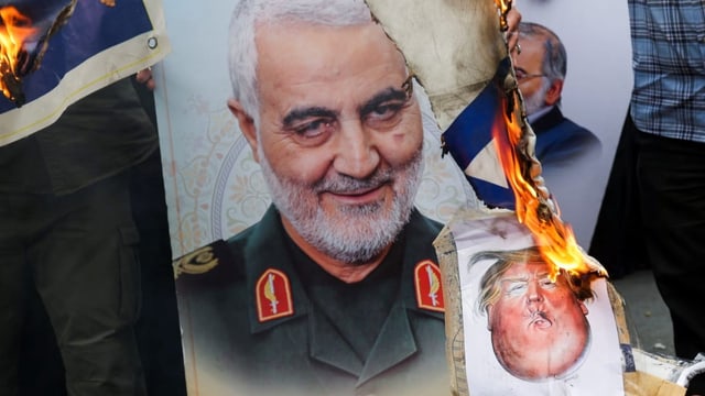 Brennende Karikatur von Trump, Bild von Soleimani