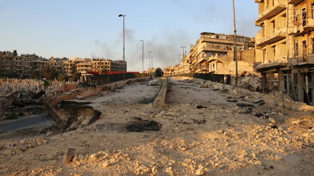 Zerstörter Strassenzug in Aleppo.