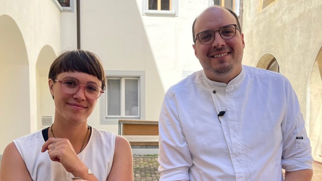 Rebecca Clopath und David Zurfluh lachen in die Kamera