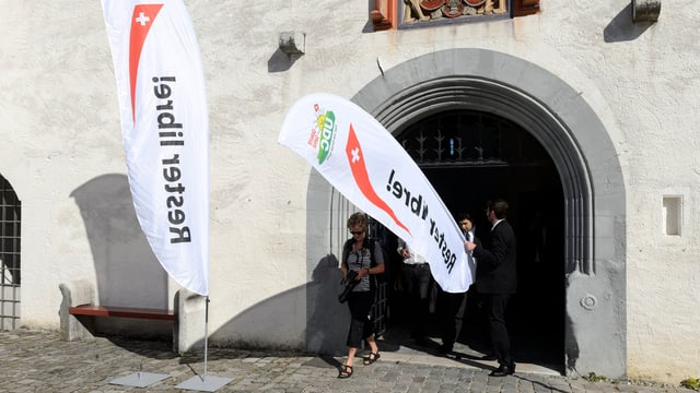 SVP-Wahlbanner in Nyon.