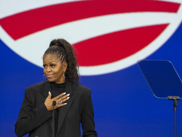 MIchelle Obama bei einer Rede 2023.