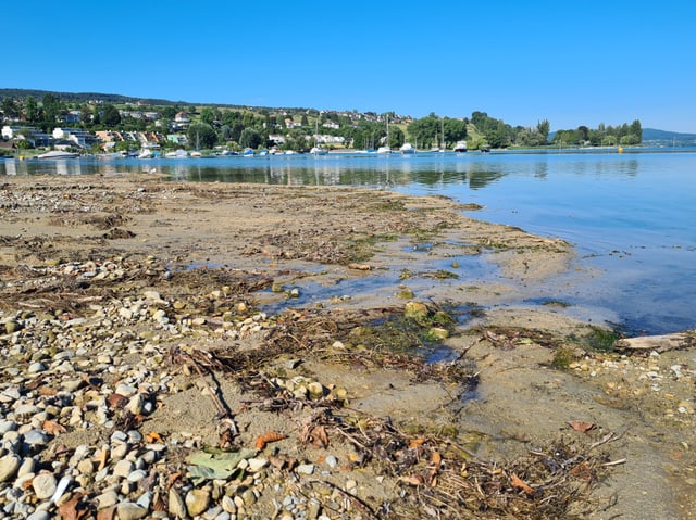 Der See trocknet aus.