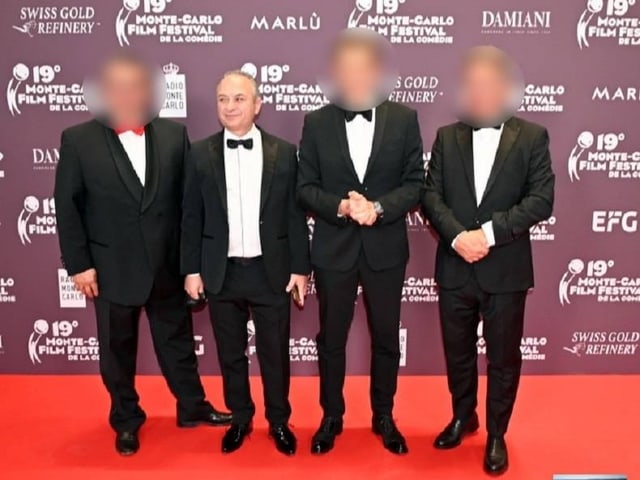 Vier Männer im Smokinganzug beim Monte Carlo Filmfestival.