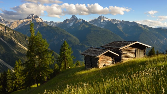 Aussicht von der Wiesner Alp oberhalb Davos (GR) auf den Piz Ela, Corn da Tinizong und Piz Mitgel.