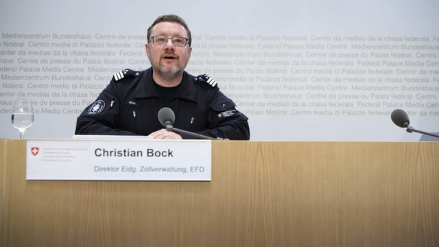 Christian Bock, head of the Swiss Customs Administration, at a Corona press conference in spring 2020.