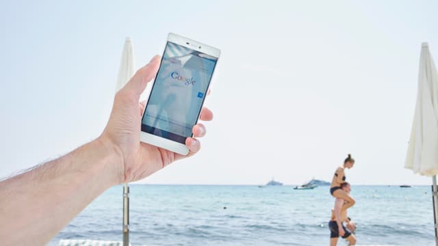 Am Strand schnell etwas googeln, das ist in Zukunft ohne Roaming-Gebühren möglich. 