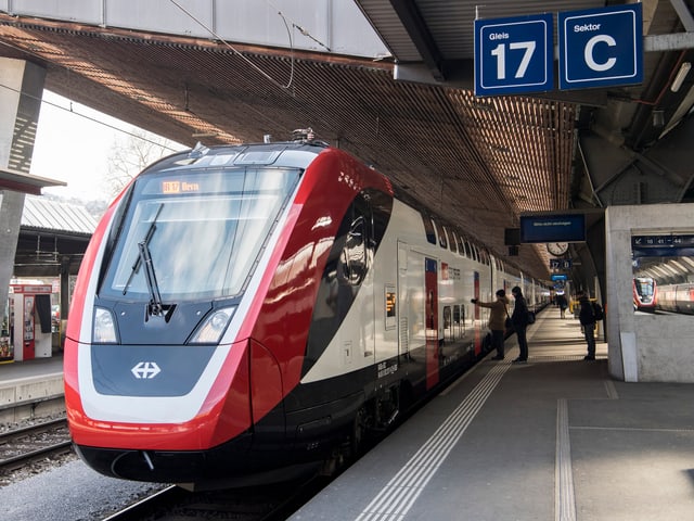 Neuer Zug im Hauptbahnhof