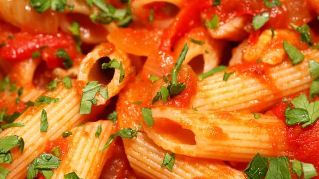 Penne mit Tomatensugo.