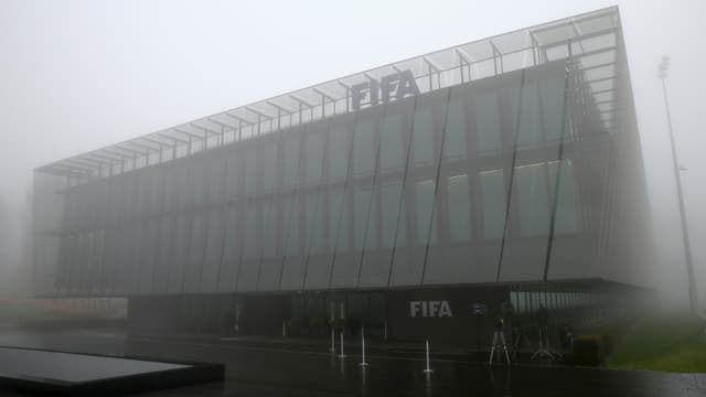 In Nebelschwaden gehüllt: Der Fifa-Hauptsitz in Zürich. 