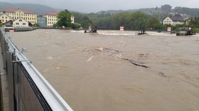 Aargau Solothurn - Hochwasser An Emme, Aare, Rhein Und Reuss - News - SRF