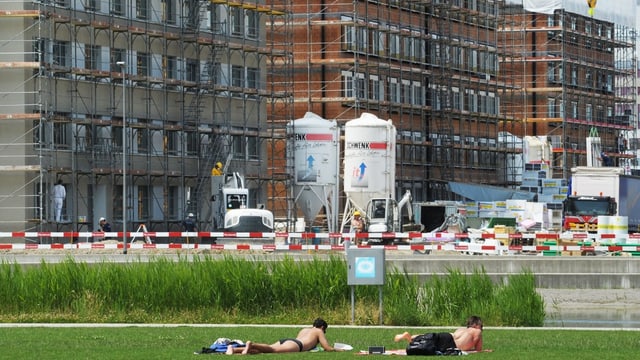 Bauarbeiten am Stadtneubau in Zürich Glattpark laufen auf Hochtouren, am 