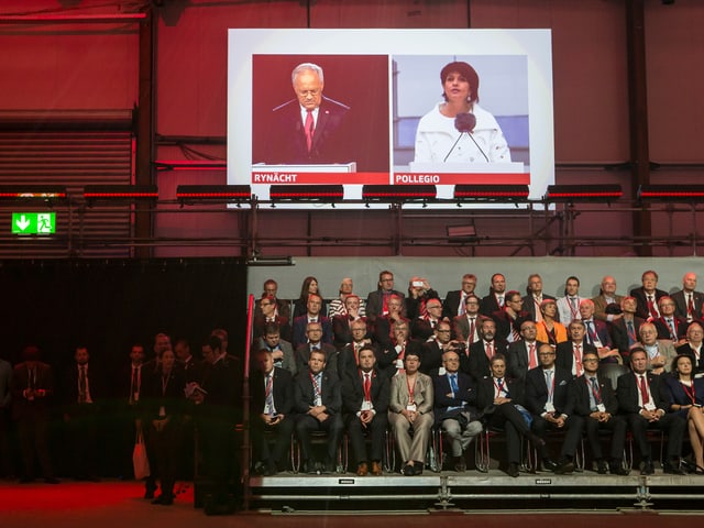 Eine doppelte Eröffnungsrede: Schneider-Ammann und Leuthard.