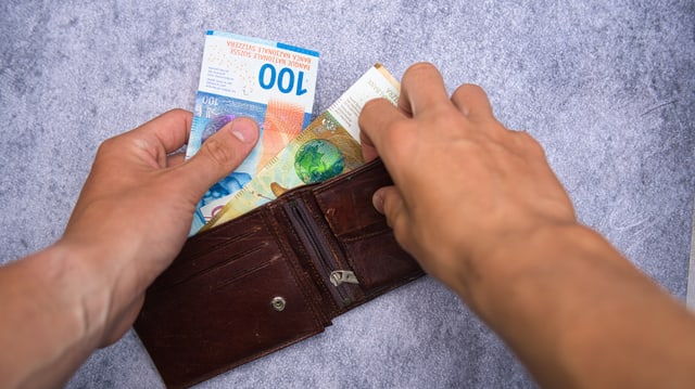 Portemonnaie mit Geld.