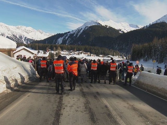 Demonstranten in Davos