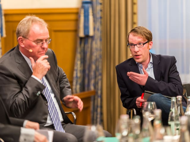 Gewerkschafter Manuel Wyss (rechts) und Christoph Mäder von Syngenta. 