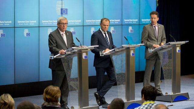 EU-Kommissionspräsident Juncker, der Präsident des Europäischen Rates Donald Tusk und Eurogruppen-Vorsitzender Jeroen Dijsselbloem bei einer Pressekonferenz in Brüssel.