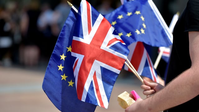 Künftig wehen sie nicht mehr gemeinsam: Britische und europäische Flaggen