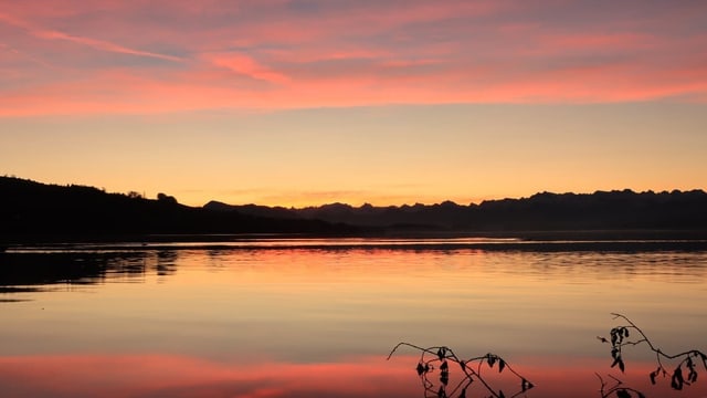 Blick von Sursee auf den Sempachersee.