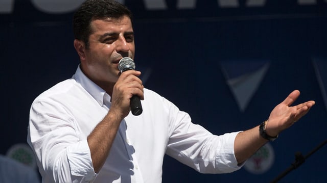 Demirtas bei der Kundgebung