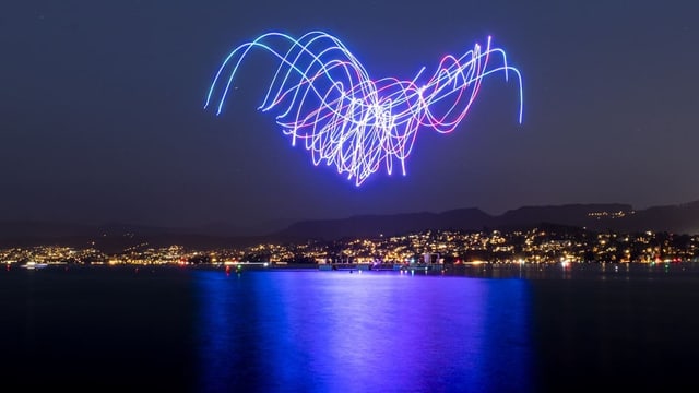 Drohnen über dem Zürichsee.