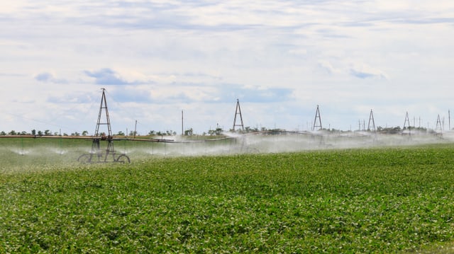 Grosse landwirtschaftliche Sprinkleranlage.