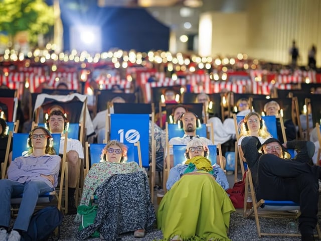 Zuschauende an den Filmfestspielen in Locarno