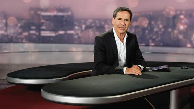 Bild von Roger Schawinski im Studio