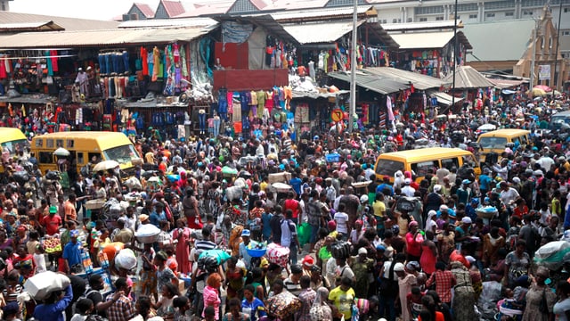 Menschenmenge in Nigeria