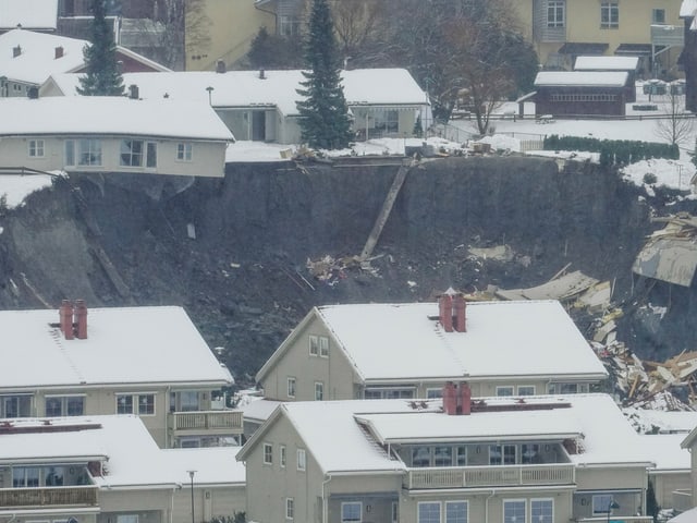 Houses after the landslide