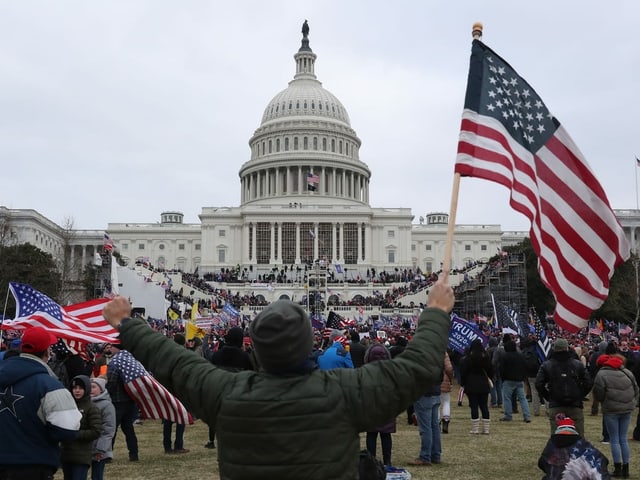 Trump-Anhänger vor dem Kapitol in Washington.