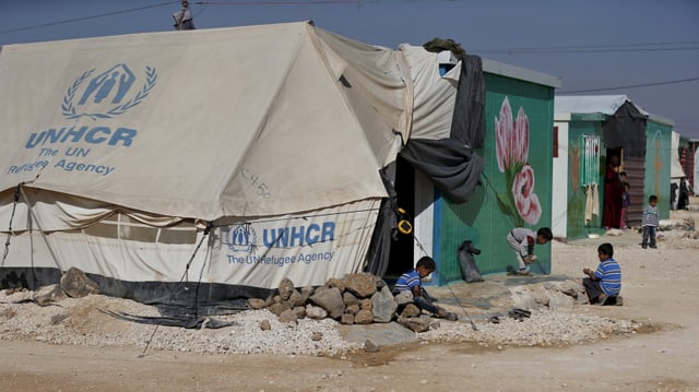 Syrische Flüchtlinge in einem Lager in Jordanien nahe der Grenzstadt Mafraq.