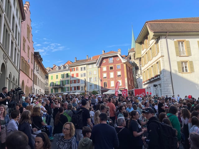 Menschenmenge in der Stadt. 