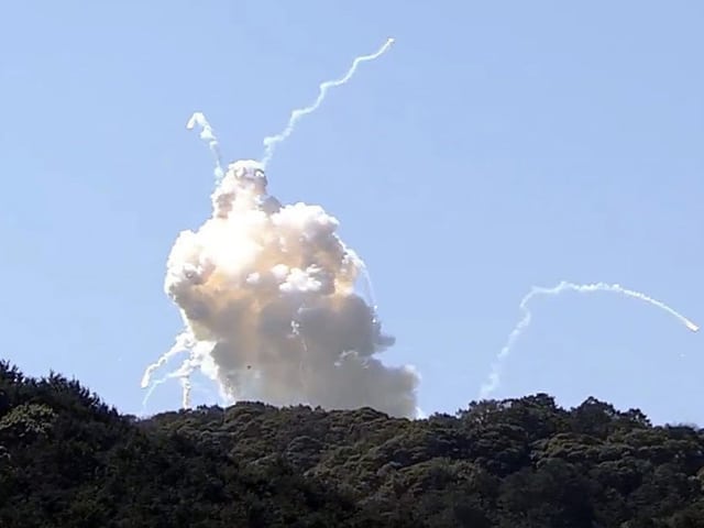 Eine Rakete explodiert in Japan.