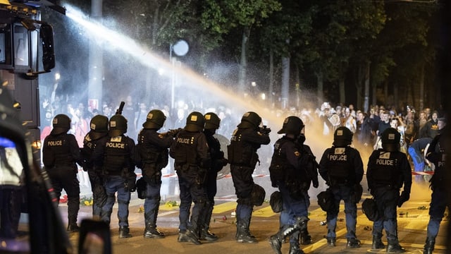 Polizikräfte auf der Strasse