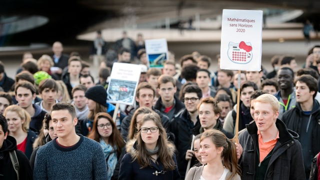 Am 10. März zeigten Studenten der ETH Lausanne ihre Sorgen wegen des Ausschlusses aus Horizon 2020 und Erasmus+.