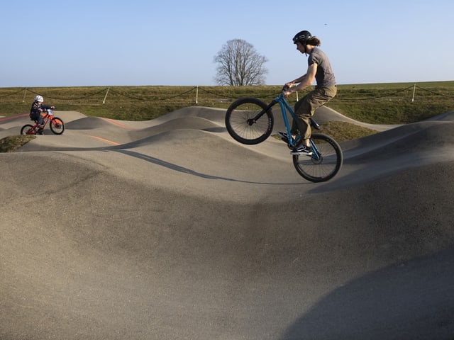 Velos auf Pumptrack