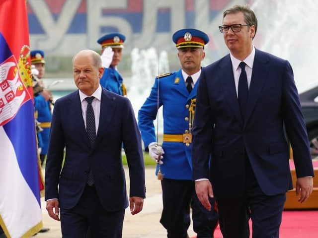 Aleksandar Vucic mit Olaf Scholz