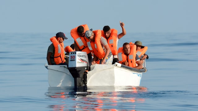 MIgranten legen vor der libyschen Küste abm August 2018