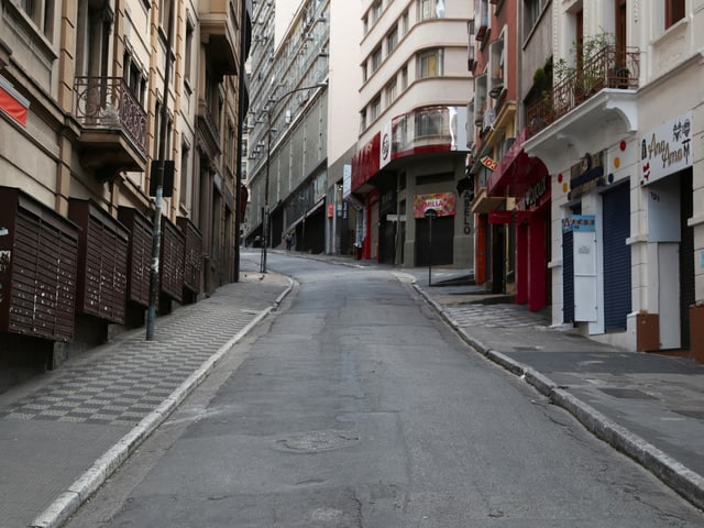 Leere Einkaufstrasse in São Paulo