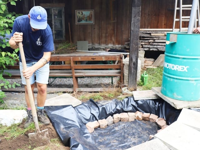 Grube mit wasserdichten Folie