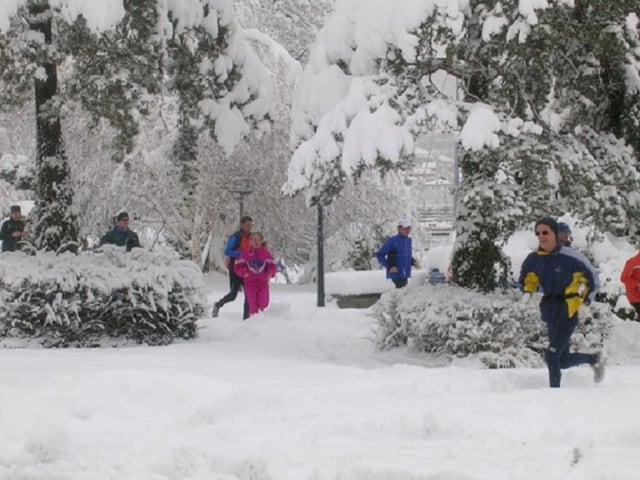 Jogger im Schnee.