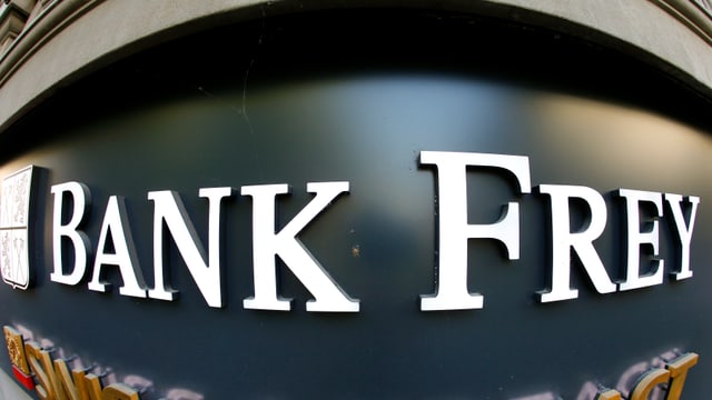 Logo der Bank Frey verzogen mit Weitwinkel