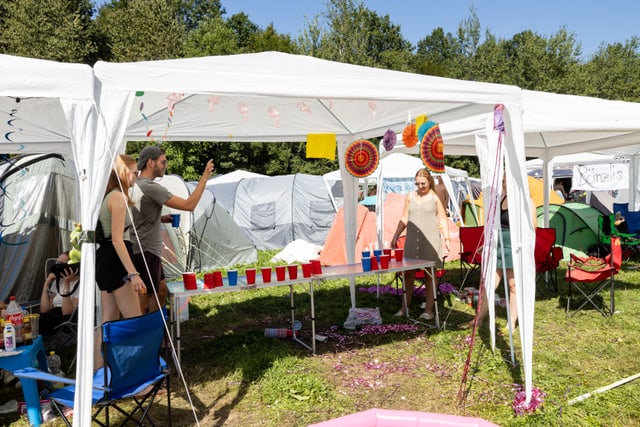 Bier-Pong-Tisch