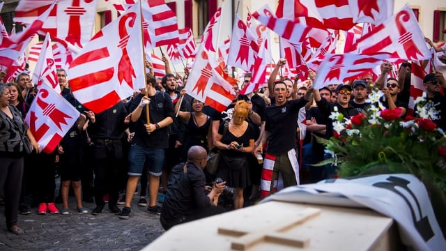 Protestierende in Moutier.