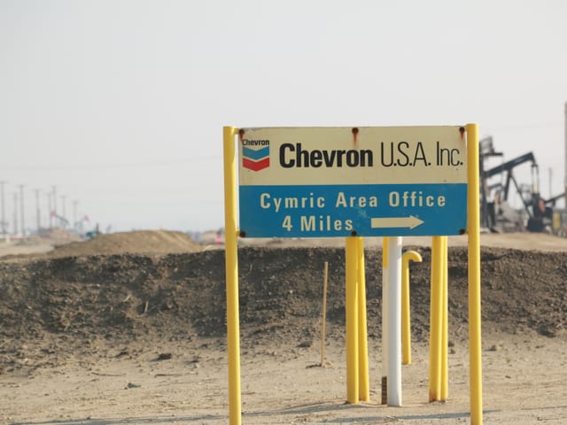 Chevron-Schild