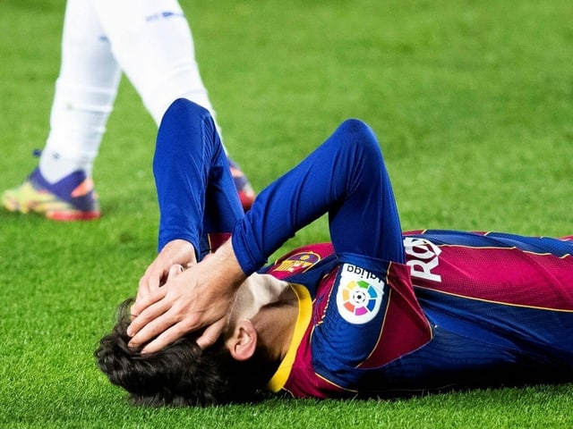 Francisco Trincão from Barcelona on the ground.