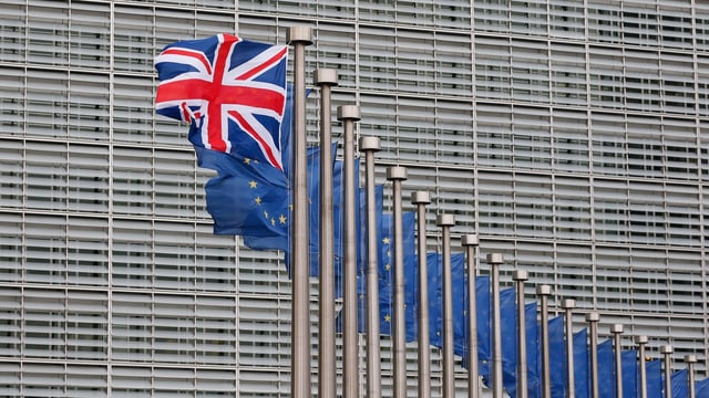 Britische Flagge vor dem EU-Sitz in Brüssel.