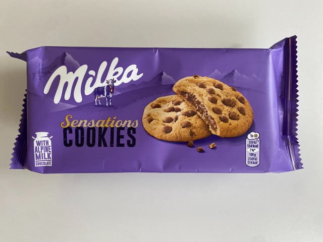 Eine Packung «Milka Sensations Innen Schokoladig»