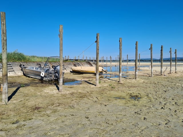 Die Boote liegen im trocknen.