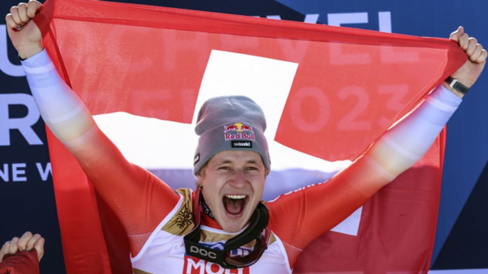 Weltmeister! Marco Odermatt Gewinnt Die Abfahrt In Courchevel ...